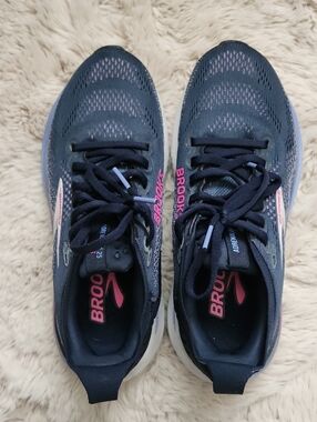 GUC Brooks Women's Adrenaline GTS 25 Size 7
